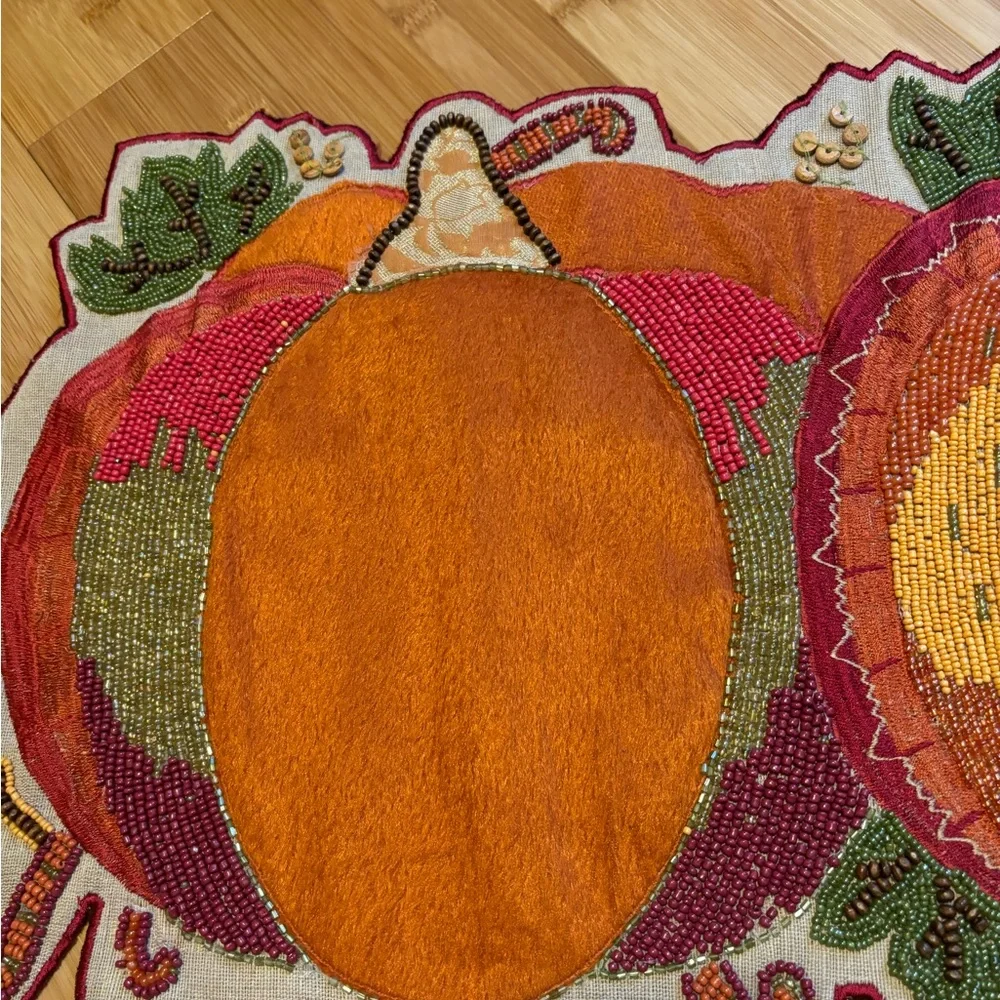 Thanksgiving table runner - Picture 3 of 5